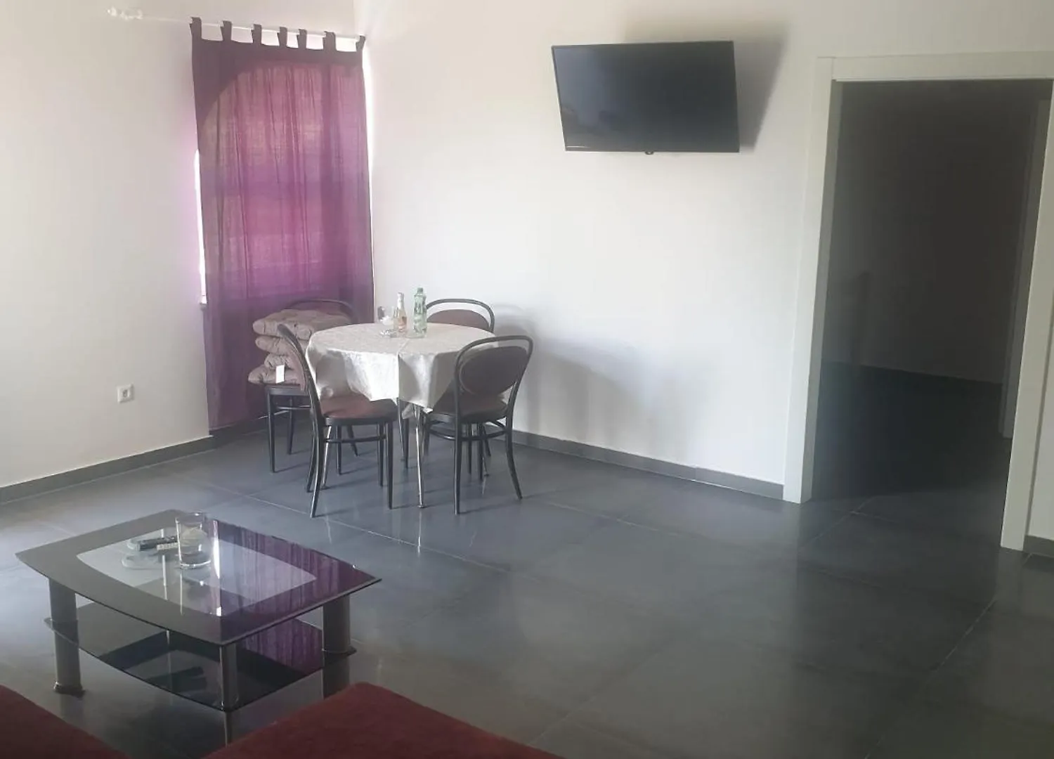 Studio Apartment With Free Parking And No Balcony But Terase In Front Of The House Pula Croatia